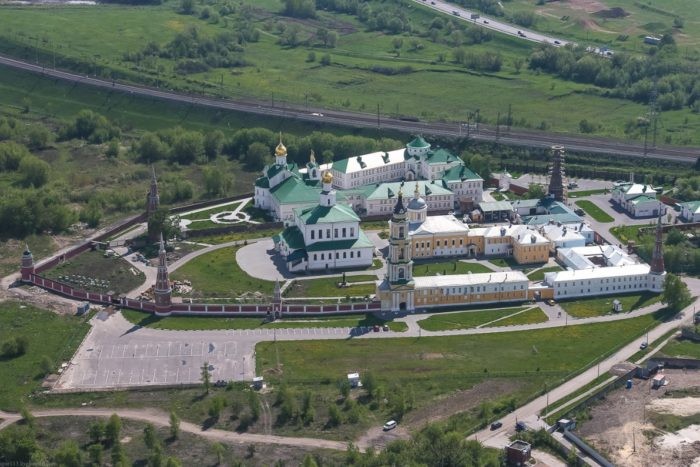 30 крупнейших монастырей Подмосковья
