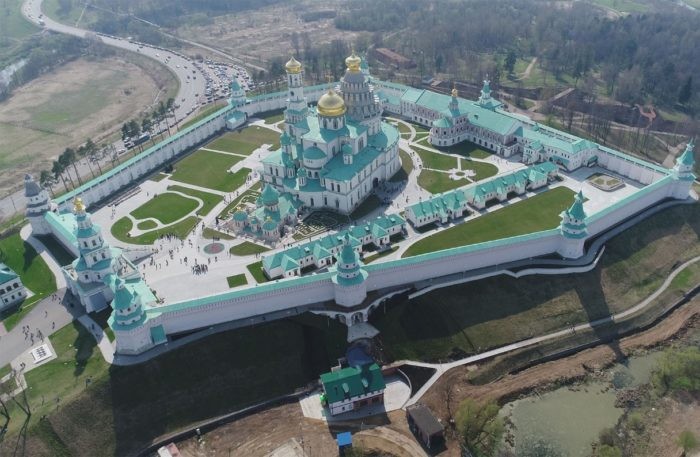 30 крупнейших монастырей Подмосковья