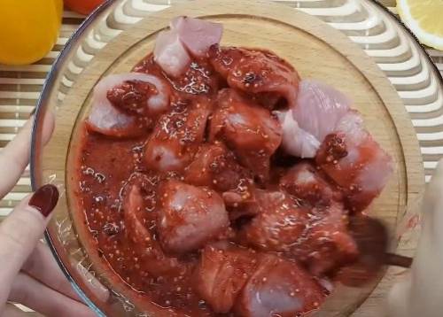 Шашлык из индейки в клюквенно-медовом маринаде
