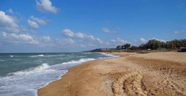 Пляж Посейдона на Азовском море в России