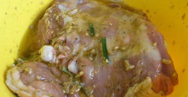 Шашлык из индейки: ТОП-20 самых вкусных маринадов (получается сочное и мягкое мясо)